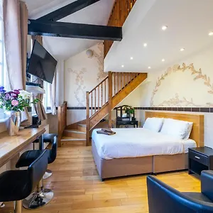 Savoy Apartment